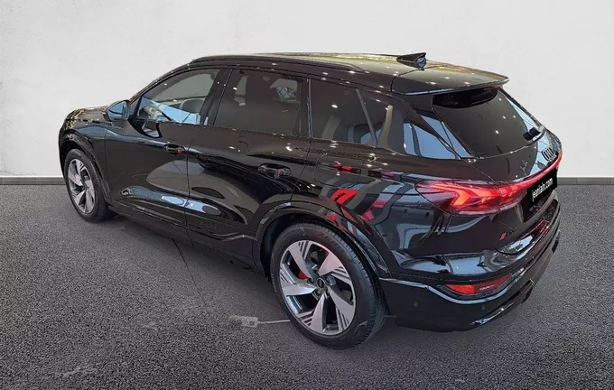 AUDI SQ6 E-TRON 489 ch 100 kWh quattro extérieur trois quart arrière gauche 8274