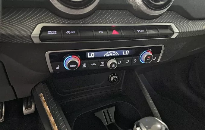 AUDI Q2 35 TFSI 150 S tronic 7 S line Plus photo 14 2130781