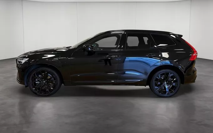 VOLVO XC60 T6 AWD Hybride rechargeable 253 ch+145 ch Geartronic 8 Black Edition extérieur côté gauche 2132543