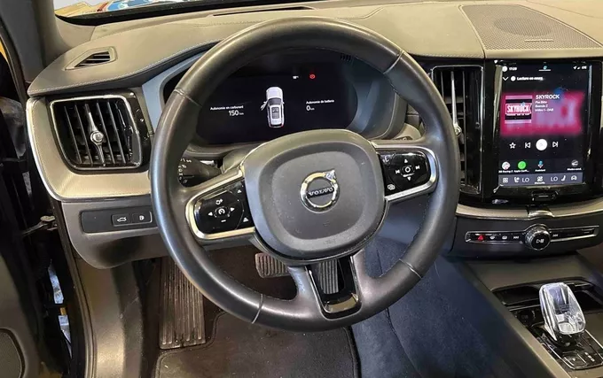 VOLVO XC60 T6 AWD Hybride rechargeable 253 ch+145 ch Geartronic 8 Black Edition photo 12 2132543