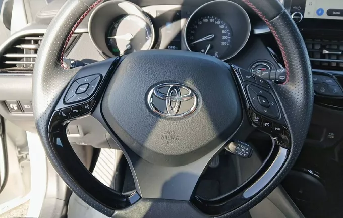 TOYOTA C-HR Hybride 1.8L GR-Sport photo 12 1103177