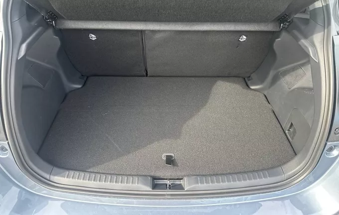 TOYOTA YARIS Hybride 130h Collection photo 10 169291