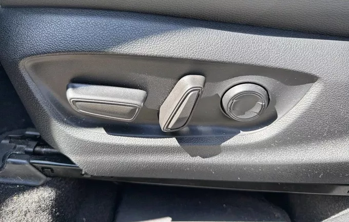 TOYOTA C-HR Hybride 140 Collection photo 19 1103404