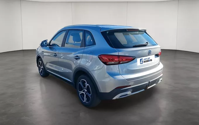 MG ZS 1.5 L Hybrid+ 197 ch Comfort extérieur trois quart arrière gauche 601359