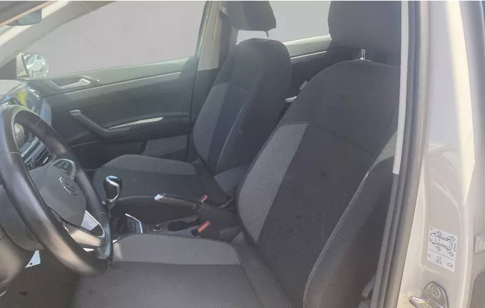 VOLKSWAGEN POLO 1.0 TSI 95 S&S BVM5 Life extérieur trois quart arrière droit 2128049