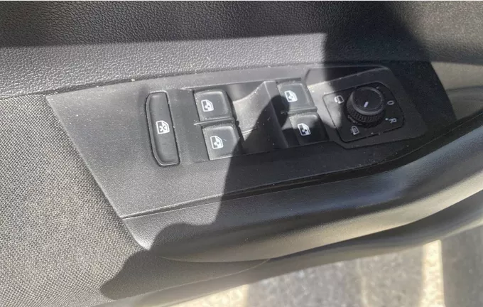 VOLKSWAGEN POLO 1.0 TSI 95 S&S BVM5 Life photo 17 2128049