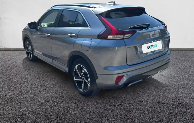 MITSUBISHI ECLIPSE CROSS MY21 Eclipse Cross 2.4 MIVEC PHEV Twin Motor 4WD Instyle extérieur arrière 945844
