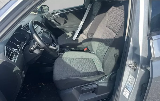 VOLKSWAGEN TIGUAN 2.0 TDI 150ch DSG7 Life Business extérieur trois quart arrière droit 2124819
