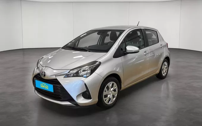 TOYOTA YARIS 110 VVT-i France Connect extérieur trois quart avant gauche 1103881