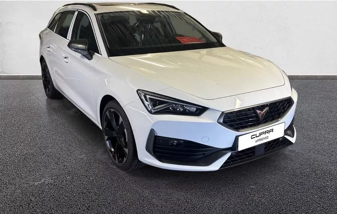 CUPRA LEON Sportstourer 1.4 e-HYBRID 204 ch DSG6 V extérieur trois quart avant gauche 3342
