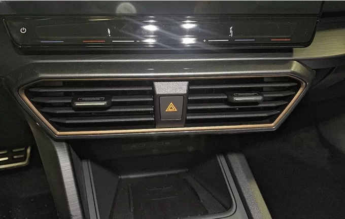 CUPRA LEON Sportstourer 1.4 e-HYBRID 204 ch DSG6 V photo 19 3342