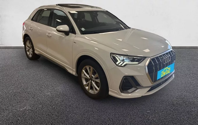 AUDI Q3 45 TFSIe 245 ch S tronic 6 S line extérieur trois quart avant droit 213374