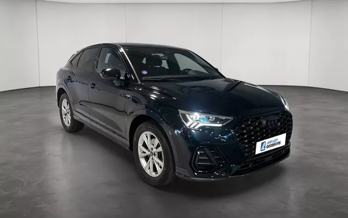 AUDI Q3 Sportback 35 TFSI 150 ch S tronic 7 S line plus extérieur trois quart avant droit 2132399