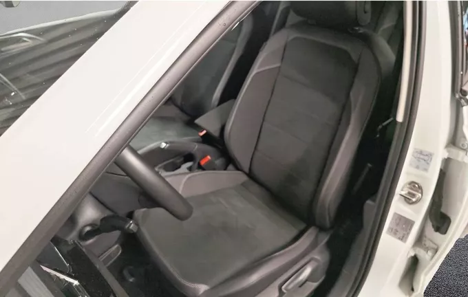 VOLKSWAGEN POLO 1.0 TSI 95 S&S BVM5 Style extérieur trois quart arrière droit 2129886