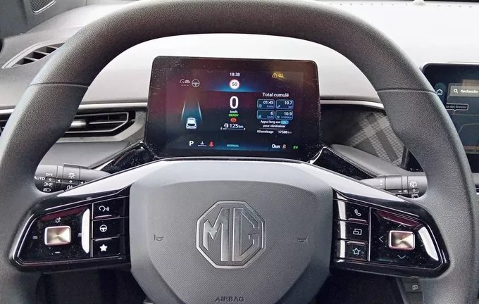 MG MG3 1.5 L Hybrid+ 195 ch Comfort photo 14 601349