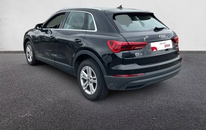 AUDI Q3 35 TFSI 150 ch S tronic 7 Design extérieur trois quart arrière gauche 2125949