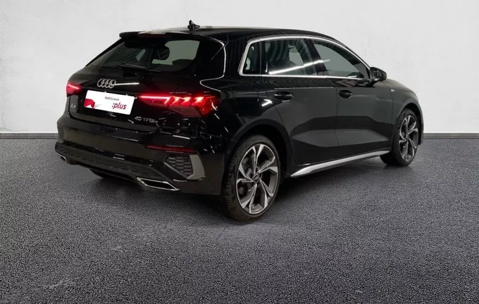AUDI A3 Sportback 40 TFSIe 204 S tronic 6 S Line extérieur trois quart arrière droit 2126846