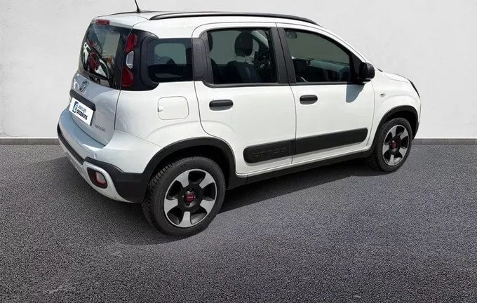 FIAT CITY CROSS MY21 City Cross 1.0 70 ch Hybride BSG S/S extérieur trois quart arrière droit 2130590