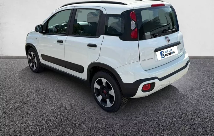 FIAT CITY CROSS MY21 City Cross 1.0 70 ch Hybride BSG S/S extérieur trois quart arrière gauche 2130590