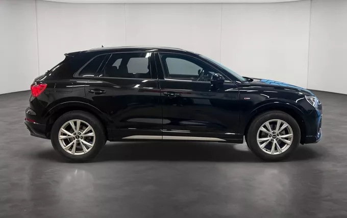 AUDI Q3 35 TFSI 150 ch S tronic 7 S line extérieur côté droit 2133251