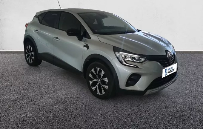 RENAULT CAPTUR mild hybrid 140 EDC Evolution extérieur trois quart avant droit 560816