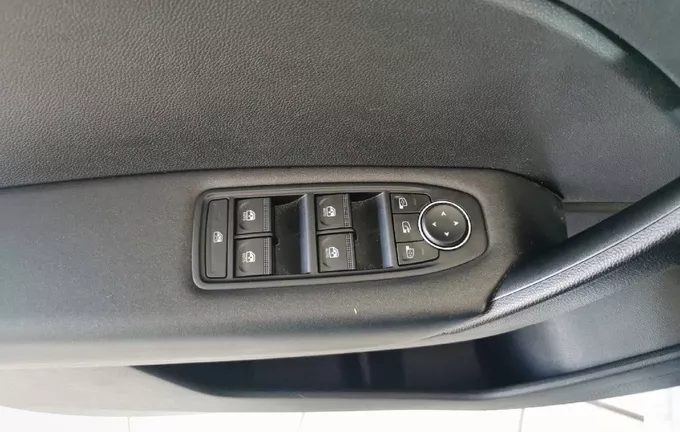 RENAULT CAPTUR mild hybrid 140 EDC Evolution photo 20 560816