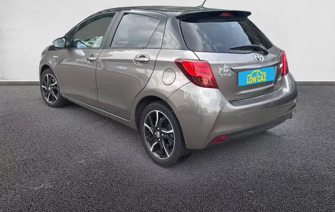 TOYOTA YARIS Hybride 100h Collection extérieur trois quart arrière gauche 213491