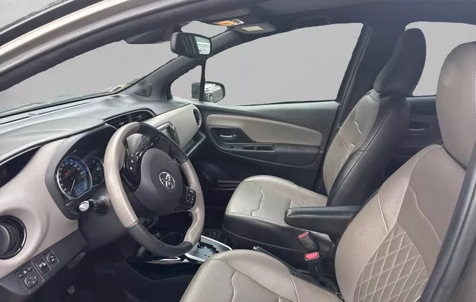 TOYOTA YARIS Hybride 100h Collection photo 11 213491