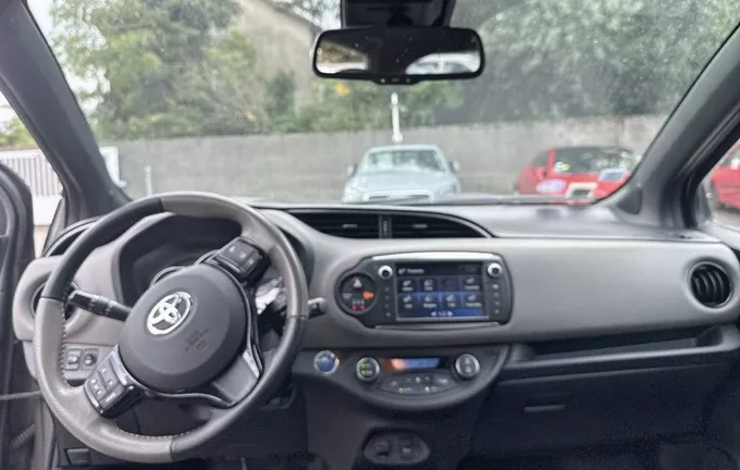 TOYOTA YARIS Hybride 100h Collection photo 18 213491