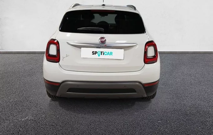 FIAT 500 X 1.6 Multijet 130 ch Cross extérieur trois quart arrière droit 946175