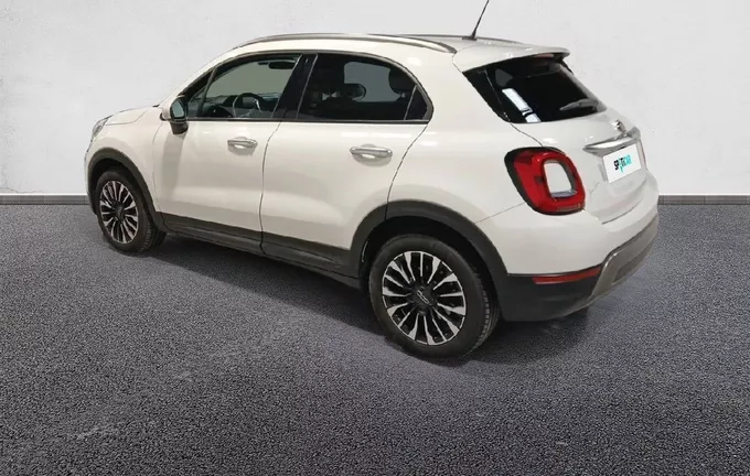 FIAT 500 X 1.6 Multijet 130 ch Cross extérieur trois quart arrière gauche 946175