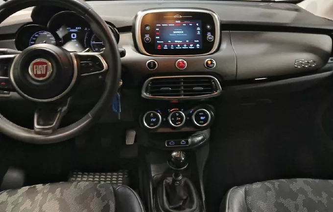 FIAT 500 X 1.6 Multijet 130 ch Cross extérieur côté gauche 946175