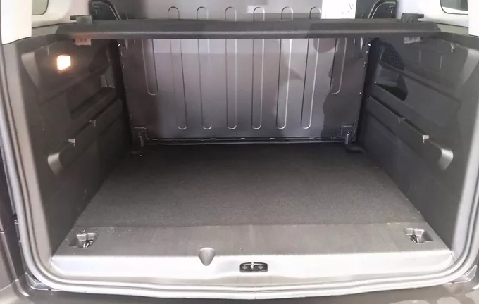 CITROEN BERLINGO Taille M BlueHDi 130 S&S EAT8 Max extérieur arrière 945271
