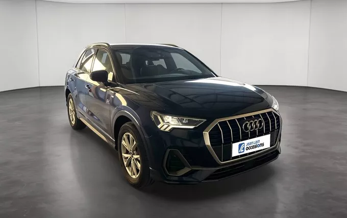 AUDI Q3 45 TFSIe 245 ch S tronic 6 S line extérieur trois quart avant droit 2132980