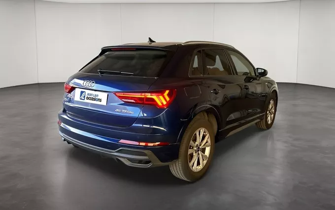AUDI Q3 45 TFSIe 245 ch S tronic 6 S line extérieur trois quart arrière droit 2132980