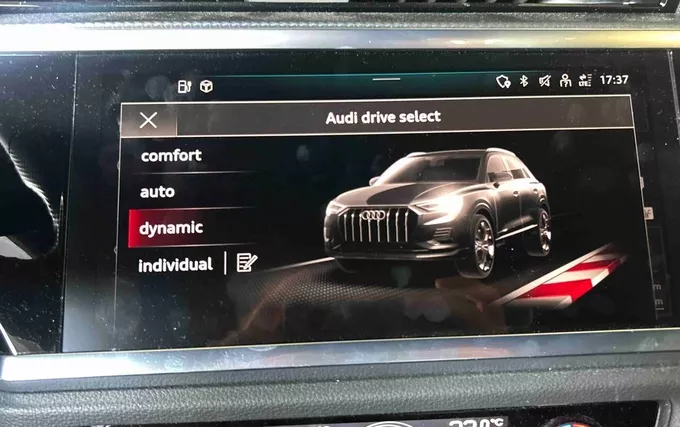 AUDI Q3 45 TFSIe 245 ch S tronic 6 S line photo 19 2132980