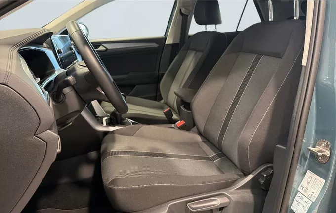 VOLKSWAGEN T-ROC 1.0 TSI 116 Start/Stop BVM6 VW Edition extérieur trois quart arrière droit 2128093