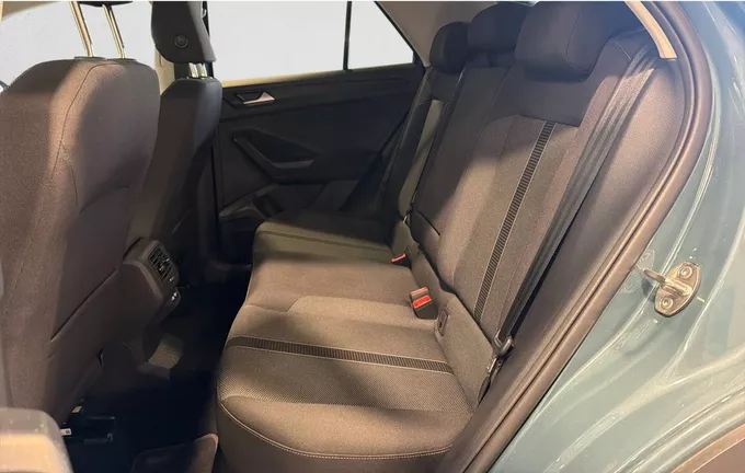 VOLKSWAGEN T-ROC 1.0 TSI 116 Start/Stop BVM6 VW Edition extérieur arrière 2128093