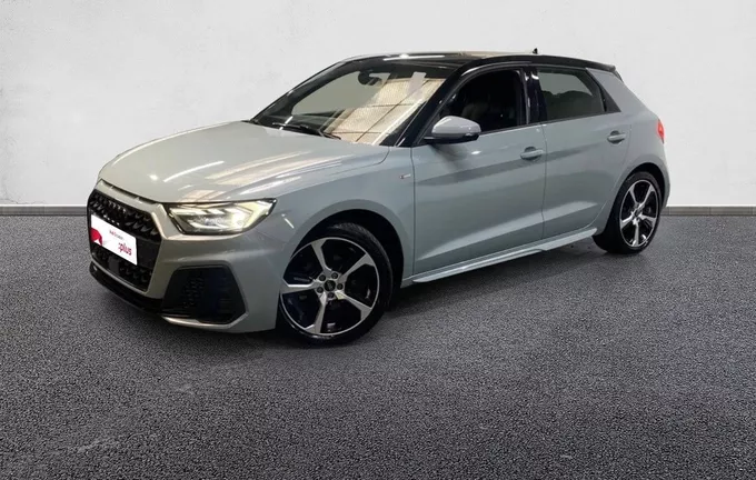 AUDI A1 Sportback 30 TFSI 110 ch S tronic 7 S Line extérieur trois quart avant gauche 2128993