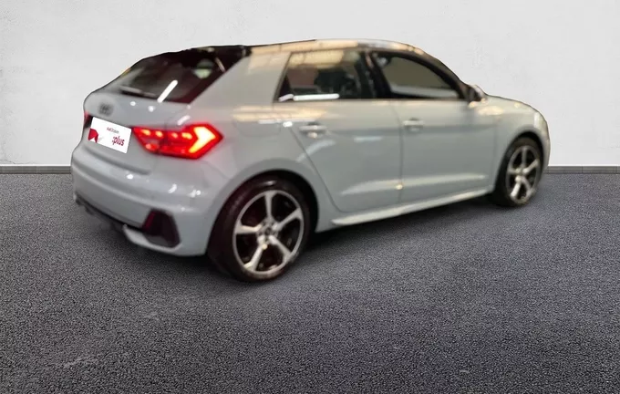 AUDI A1 Sportback 30 TFSI 110 ch S tronic 7 S Line extérieur trois quart arrière droit 2128993