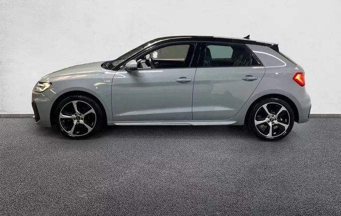 AUDI A1 Sportback 30 TFSI 110 ch S tronic 7 S Line extérieur côté gauche 2128993