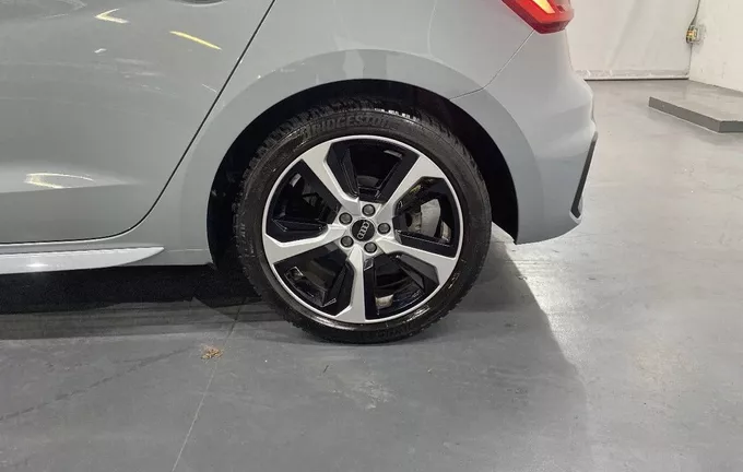 AUDI A1 Sportback 30 TFSI 110 ch S tronic 7 S Line photo 9 2128993