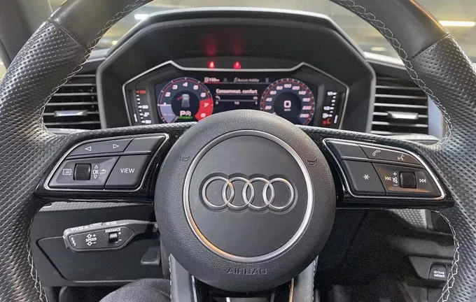 AUDI A1 Sportback 30 TFSI 110 ch S tronic 7 S Line photo 12 2128993