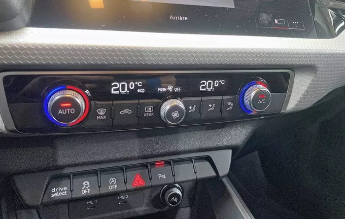 AUDI A1 Sportback 30 TFSI 110 ch S tronic 7 S Line photo 14 2128993