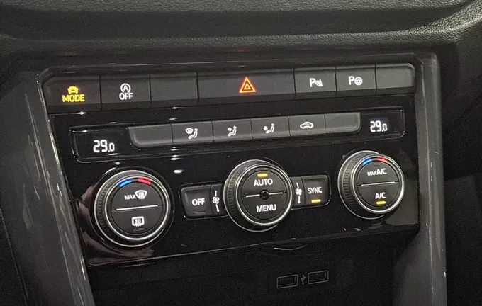VOLKSWAGEN T-ROC 2.0 TDI 150 Start/Stop BVM6 R-Line photo 14 2125649