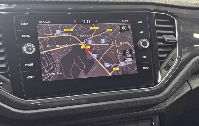 VOLKSWAGEN T-ROC 2.0 TDI 150 Start/Stop BVM6 R-Line photo 15 2125649