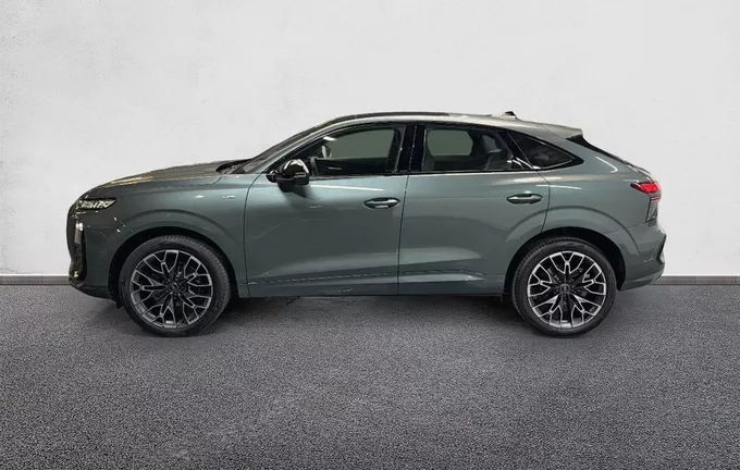 AUDI Q3 Sportback TFSI 150 ch Hybride S tronic 7 S line extérieur côté gauche 5895