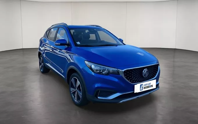 MG ZS EV 44.5 kWh Luxury extérieur trois quart avant droit 601383