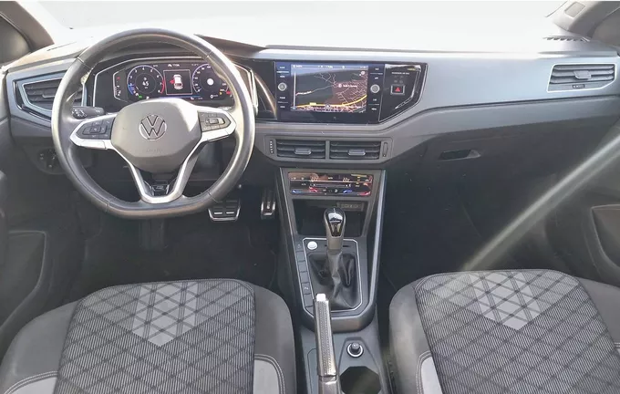 VOLKSWAGEN TAIGO 1.0 TSI 110 DSG7 R-Line extérieur trois quart avant droit 560519