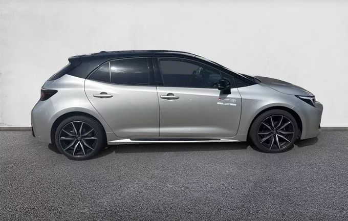 TOYOTA COROLLA HYBRIDE 140ch GR Sport extérieur côté droit 1103756